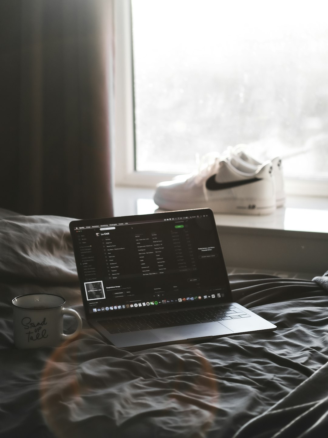 Persona al lavoro con laptop durante il percorso START 90